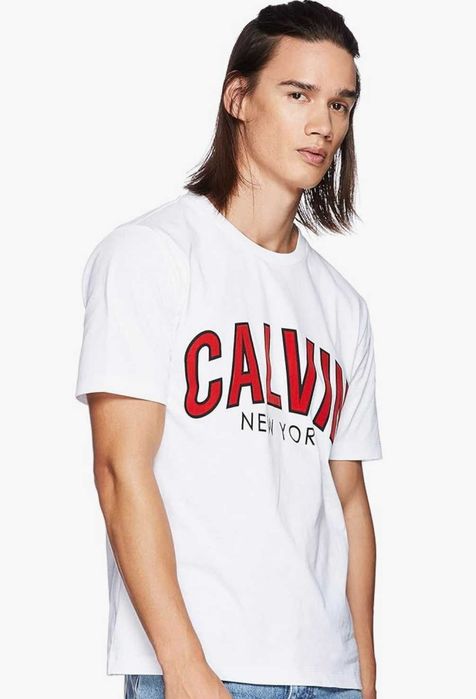 Футболка оригінал Calvin Klein р.М/L чудовий стан