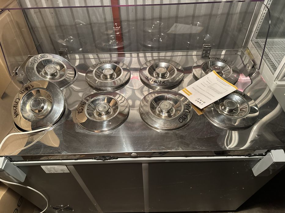 Zamrażarka do lodów. Na 8 cylindrów