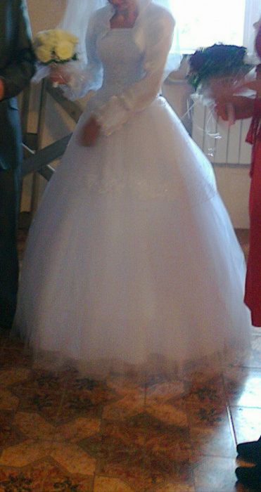 Весільна сукня ...
