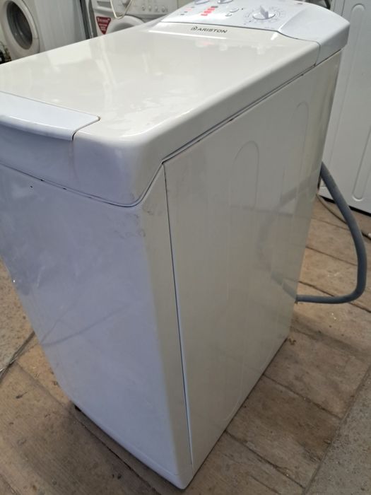 Продам пральну машину Арістон