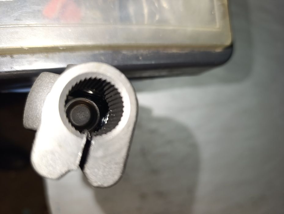 Вал промежуточный(карданчик рулевого вала) Лада Калина