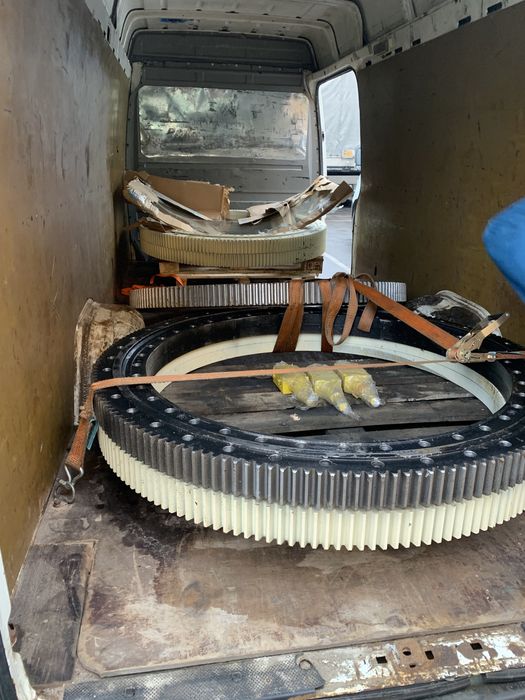 Круг поворотний на автокрани опорно-поворотний пристрій