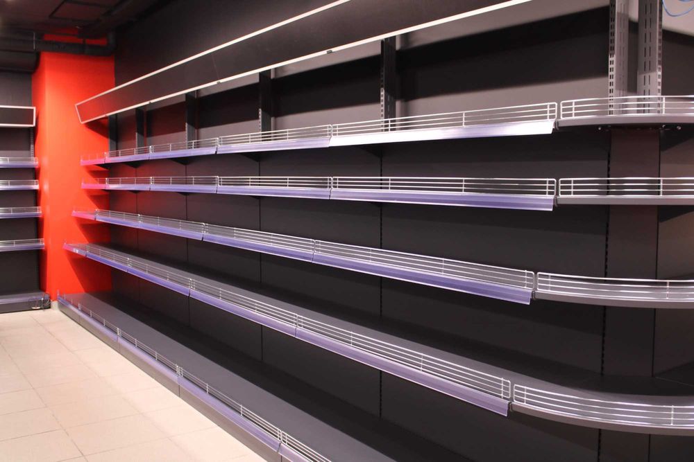 Торгові стелажі. Полки в магазин. Торгове обладнання. Вітрини. Гачки