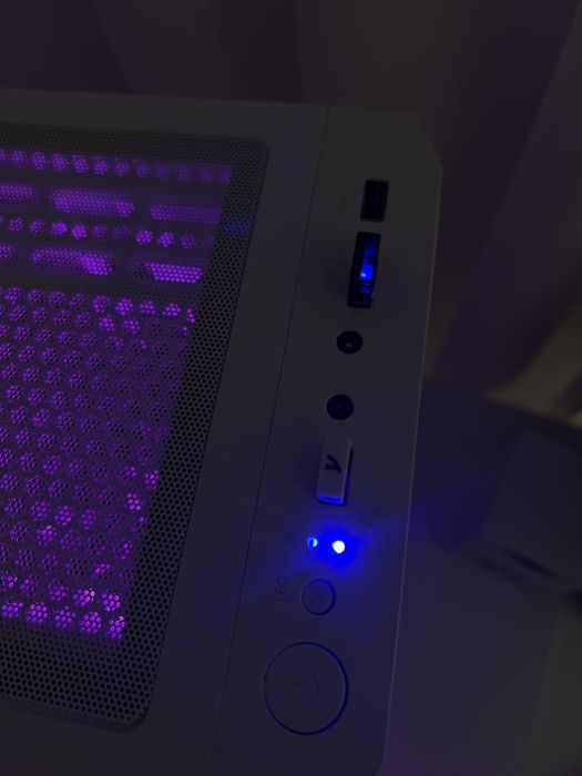 Pc gaming RTX 5060 ti + Monitor curvo samsung 144hz