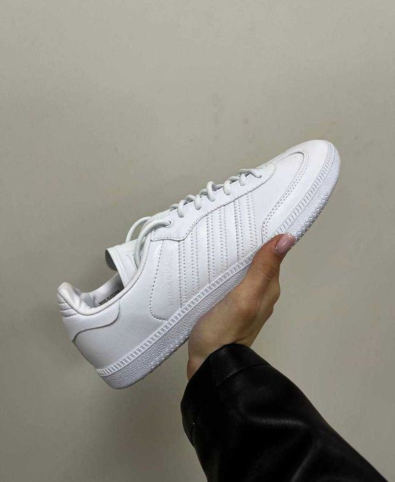 кросівки Adidas Samba white size 41-26 (25.5)см. Мякенька еко шкіра, дуже легенькі та зручні крутезні