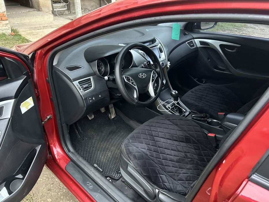 Hyundai elantra 2011