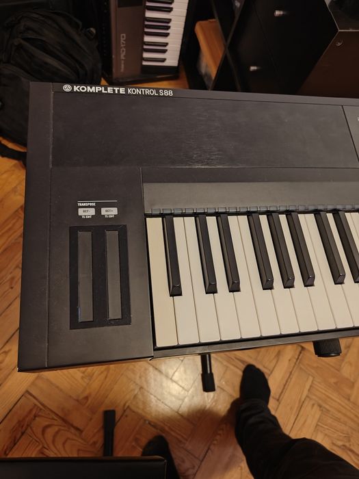 Piano controlador komplete kontrol S88
