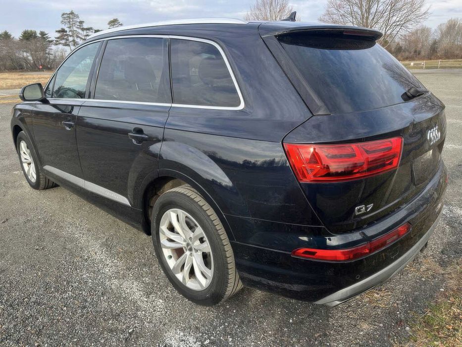 Audi Q7 quattro Premium Plus      2017