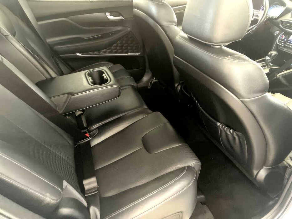 Hyundai Santa Fe SEL      2020