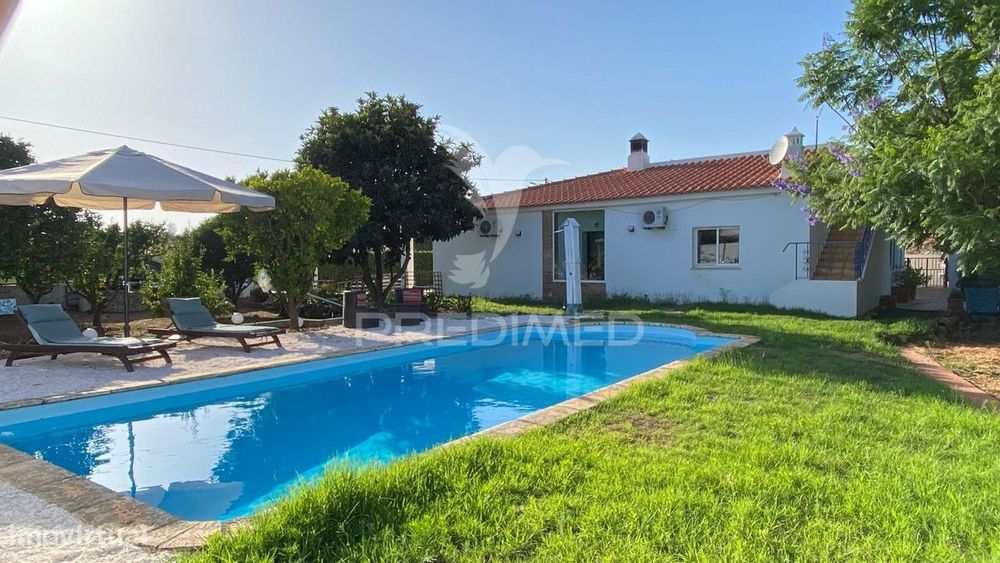 Espetacular Quintinha Térrea com Piscina e Lago Ornamental –Prox a...