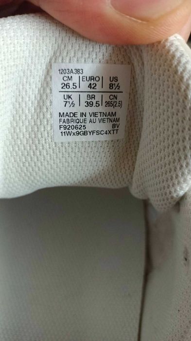 Jeden but Asics Gel-NYC lewy 42