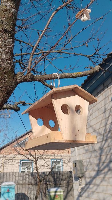 Робимо дерев'яні годівнички для птахів