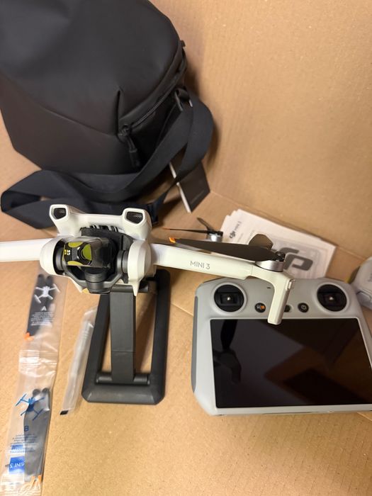 Drone DJI Mini 3 + extras