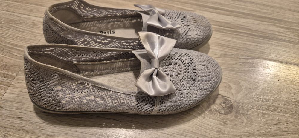Baletki balerinki szare koronkowe z kokardką 35