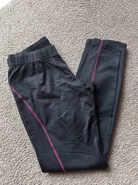 Leggings pretas e rosas