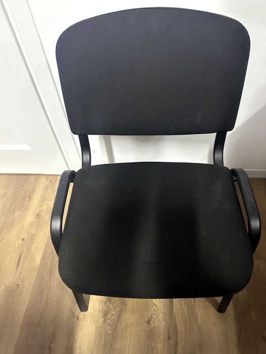 Krzesło konferencyjne ISO Czarne do biura, sali, poczekalni biurowe