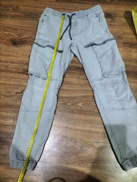 Joggery spodnie 30 Cropp