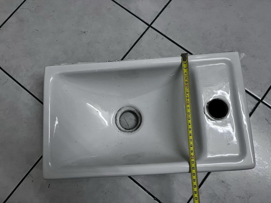 Dois Lavatórios para quarto de banho