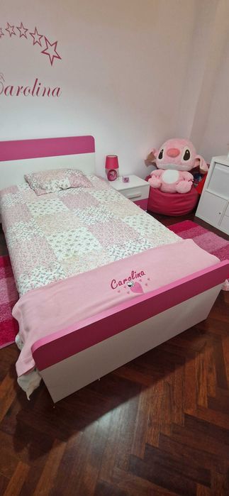 Mobilia quarto branco e rosa