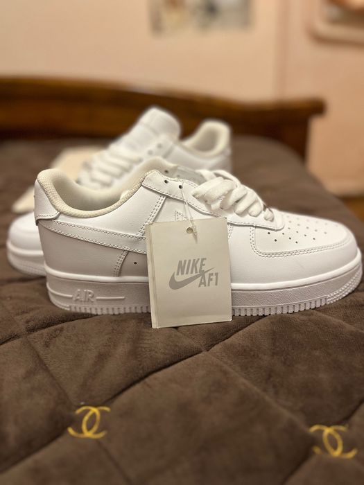 Кросовки Nike нові
