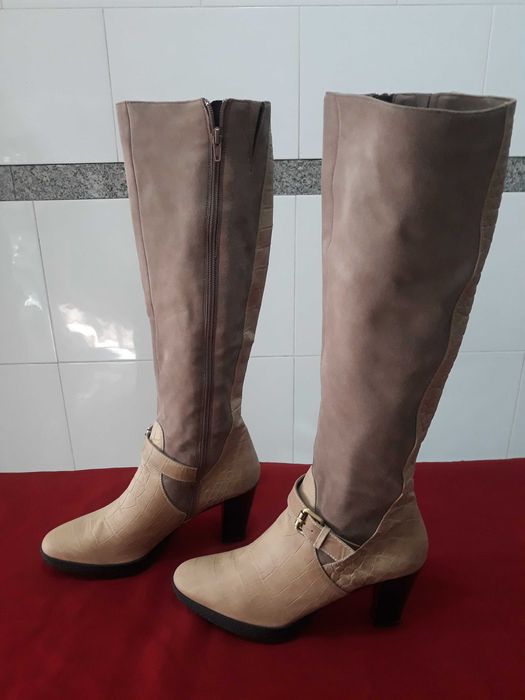 Botas Senhora Em Pele Cano Alto