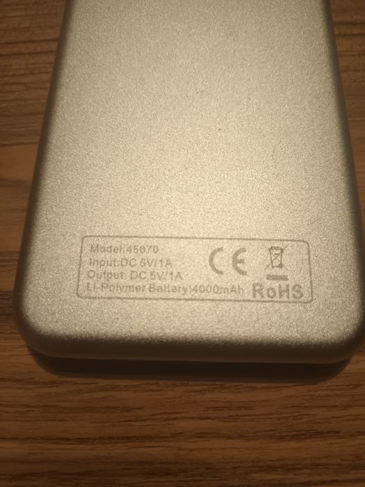 Powerbank na baterie sloneczną