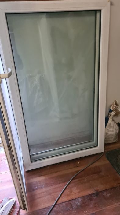 Okna biale plastikowe 88x145
