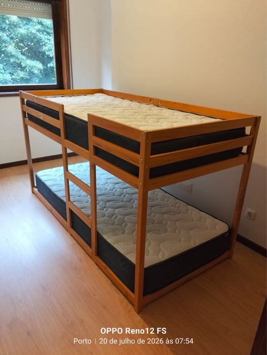 Cama beliche com 2 colchoes