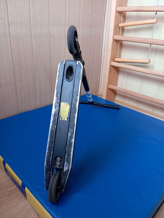 Продам трюковий самокат