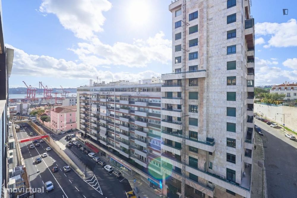 Quarto - localizado em Lapa Lisbon