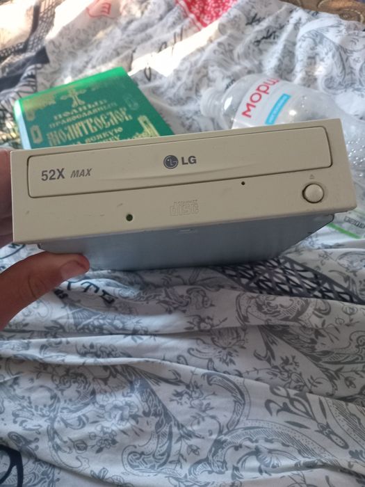 Дисковод LG 52X MAX