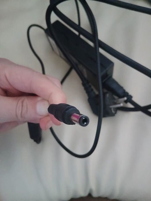Carregador / Transformador Accetel 90W para Portátil