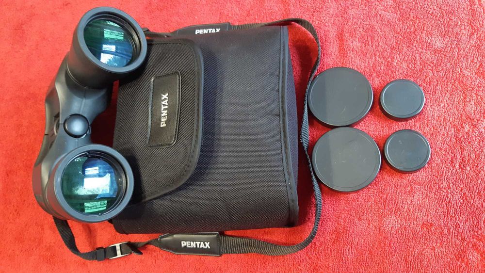 Бінокль відомої Японської фірми  Pentax 10x50 Стан ідеальний .