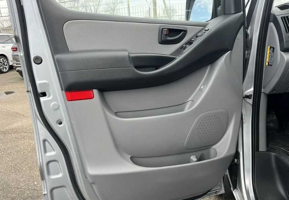 Hyundai Grand Starex  2020