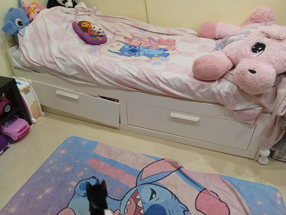 Cama IKEA brimnes