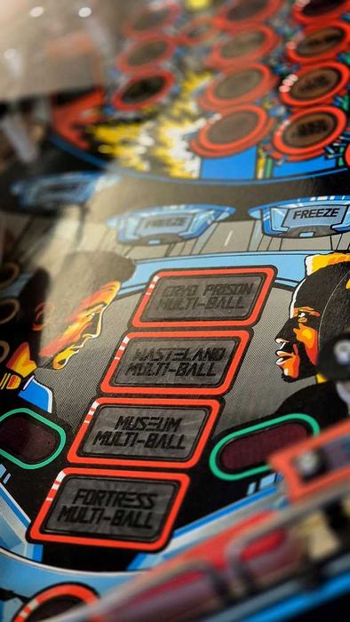 flipper ,fliper WHO DUNNIT i DEMOLITION MAN - duży wybór zobacz...