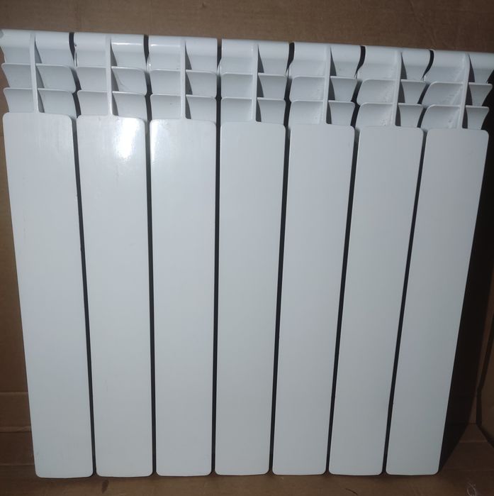 Радіатор опалення біметалевий 7 Ребер. Marek Titan 500/96.Радиатор бат