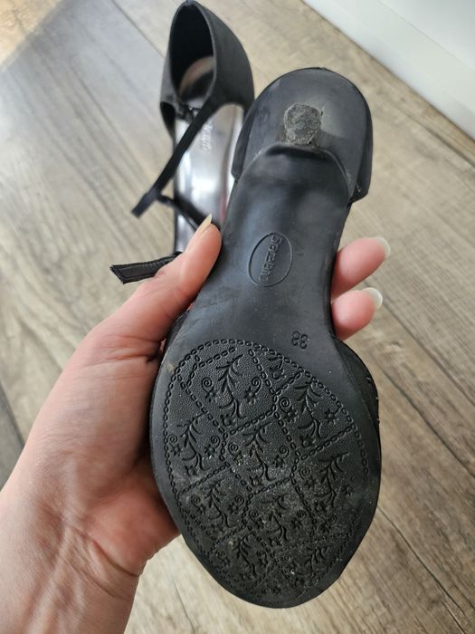 Szpilki z cekinami 38 damskie buty na obcasie szpileczki kobiece