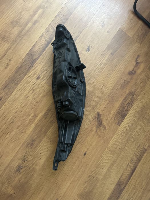 Lampa lewa reflektor ford fiesta mk7 europa