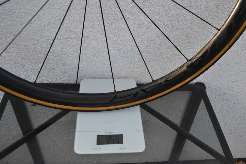 Przednie koło szosowe quasar qs3 carbon  ładny stan wysyłka gratis