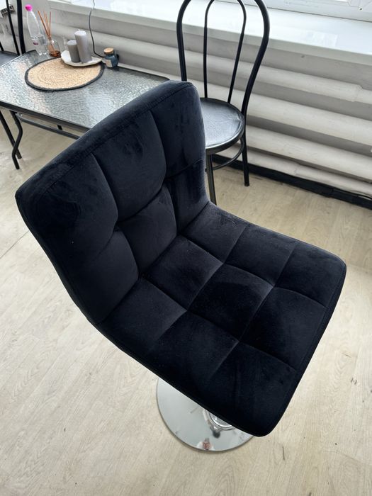 стілець барний для бровистів