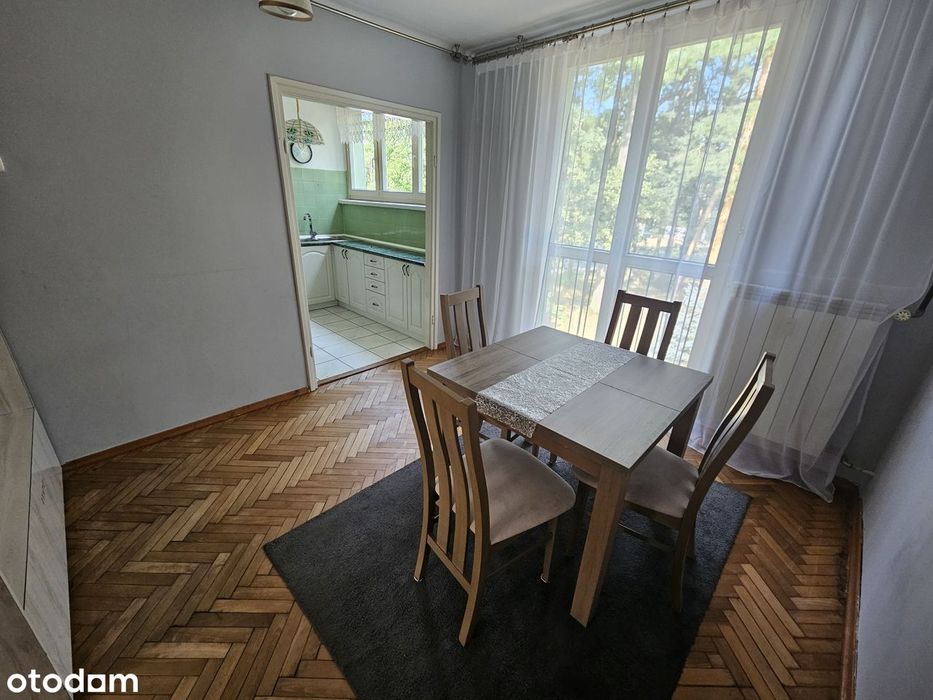 Mieszkanie, Pustków-Osiedle