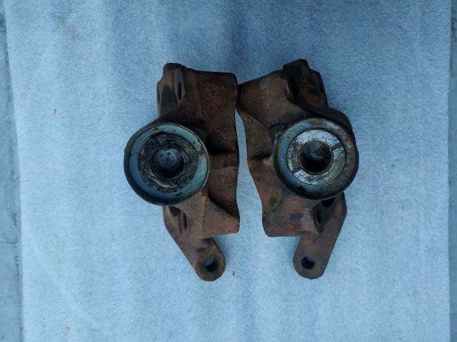 Ящик для інстр. ЛуАЗ, кулаки