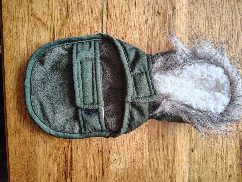 Жилетка на липучках з капюшоном для собак, нова.