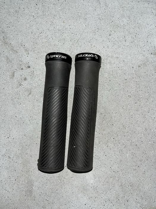 Punhos syncrons Lock-on pretos