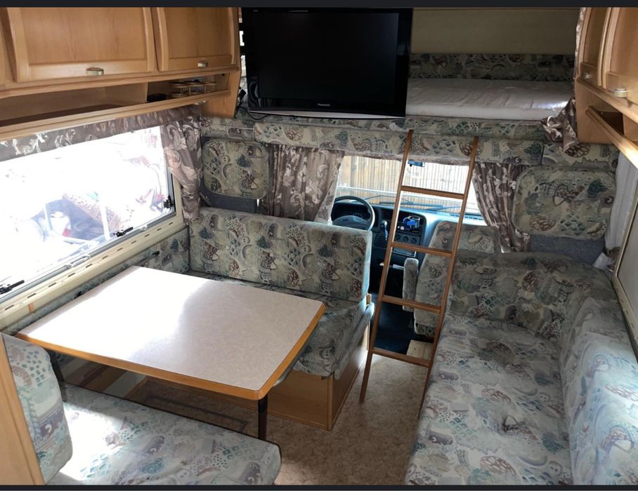 Vendo auto caravana pesada de 8 lugares