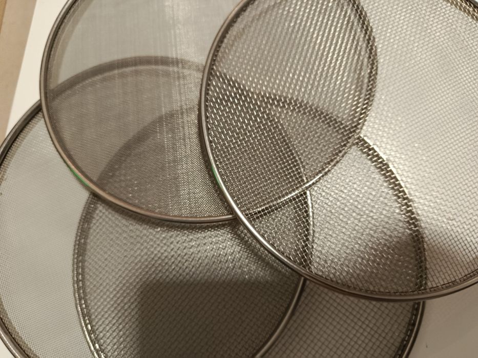 Peneira 4 tamanhos em 1