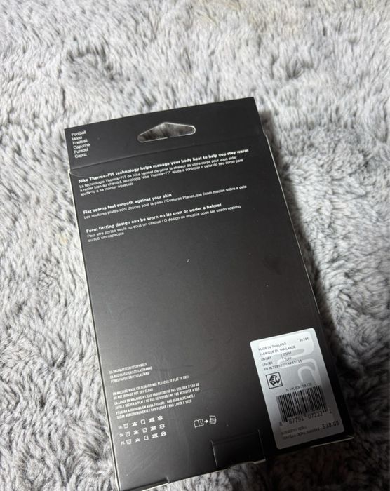 biala kominiarka nike hyperwarm