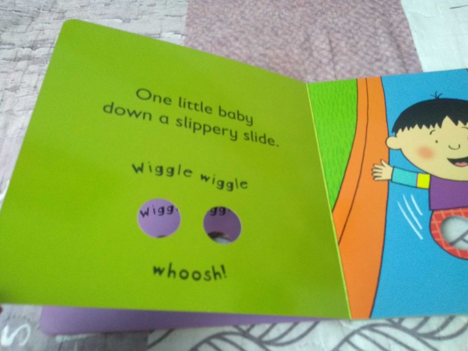 Książeczka po angielsku Little Baby's Playtime: A Finger Wiggle Book