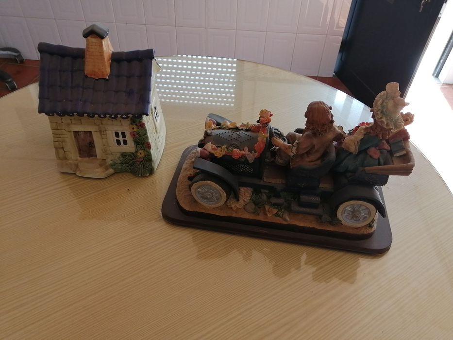 2 peças de loiça decorativa antigas em marfinite